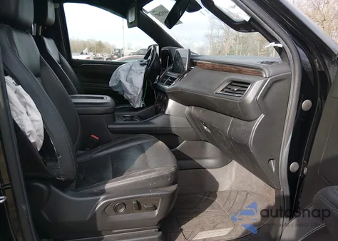 2021 Chevrolet Suburban 4Wd Lt z USA, uszkodzony, nr VIN 1GNSKCKD9MR481279